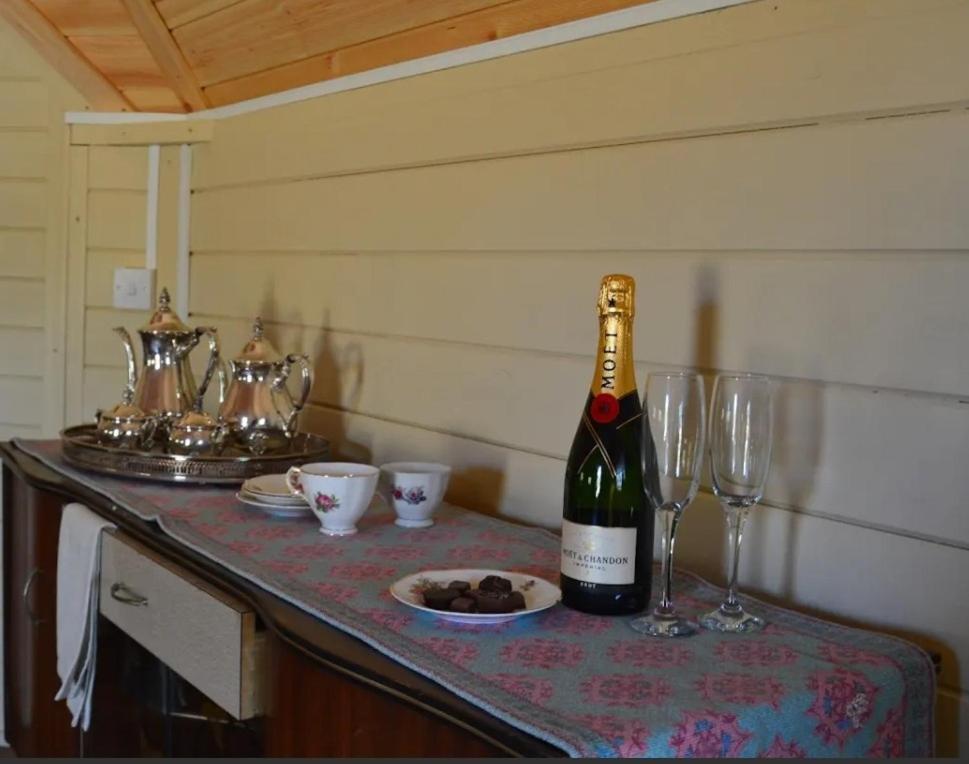 Apple Blossom Glamping Κίλκενι Εξωτερικό φωτογραφία
