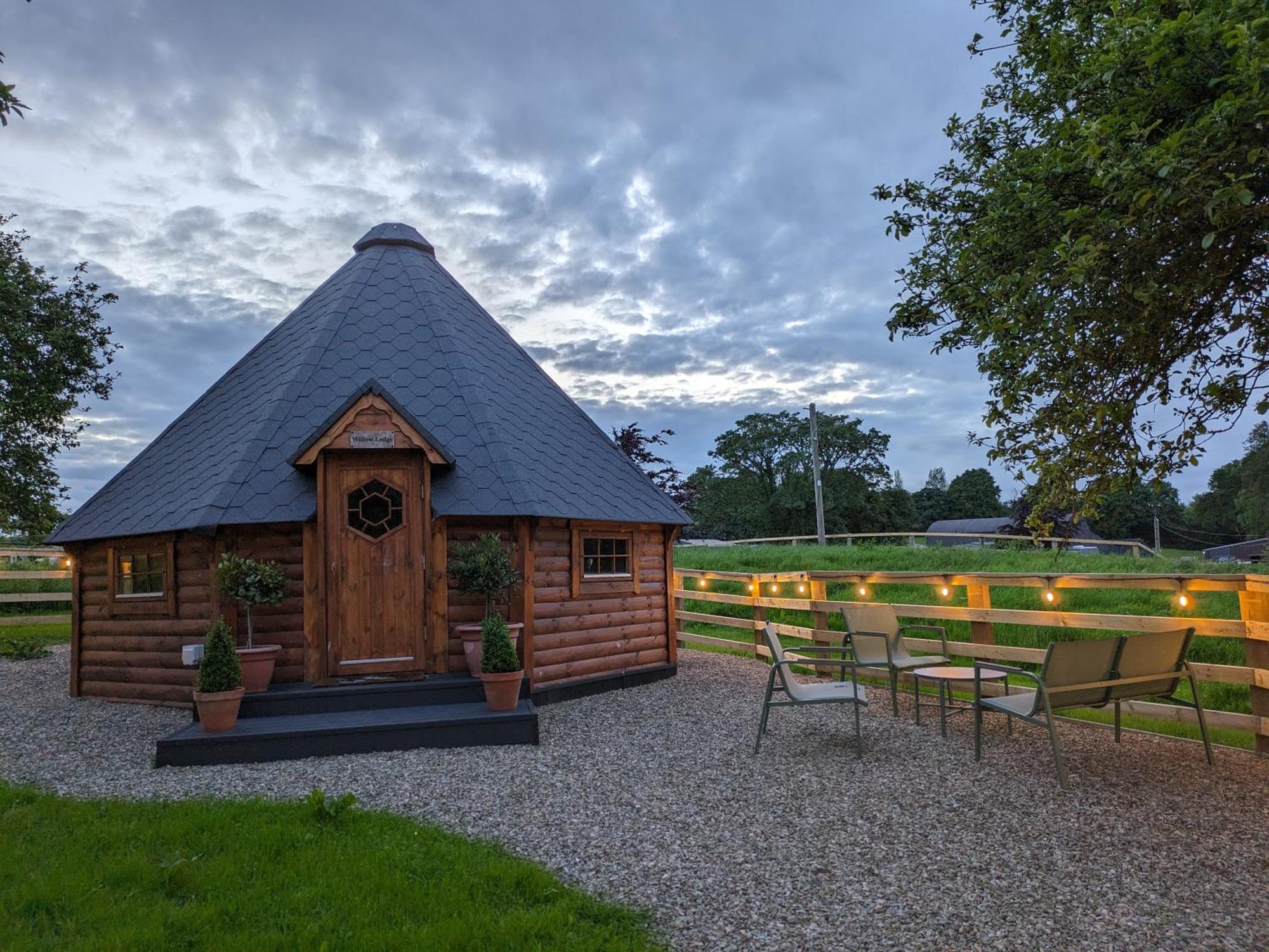 Apple Blossom Glamping Κίλκενι Εξωτερικό φωτογραφία
